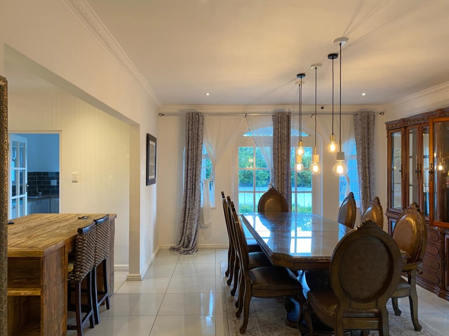 5 Bedroom Property for Sale in Constantia Western Cape